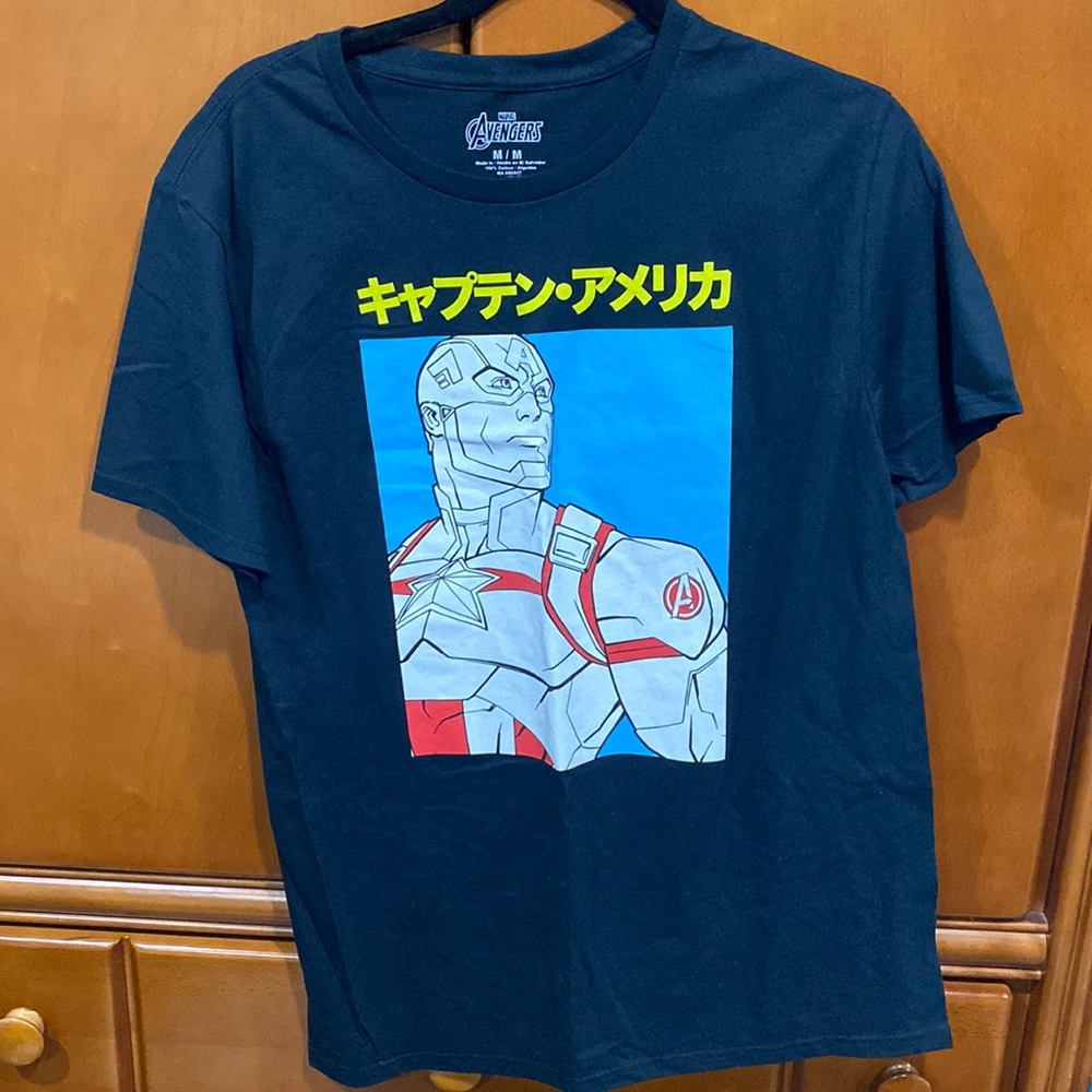 Avengers t shirt Men Size Large Black NWT